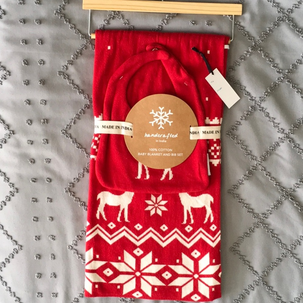NEW Made in India Winter Theme Cotton Baby Blanket & Bib
